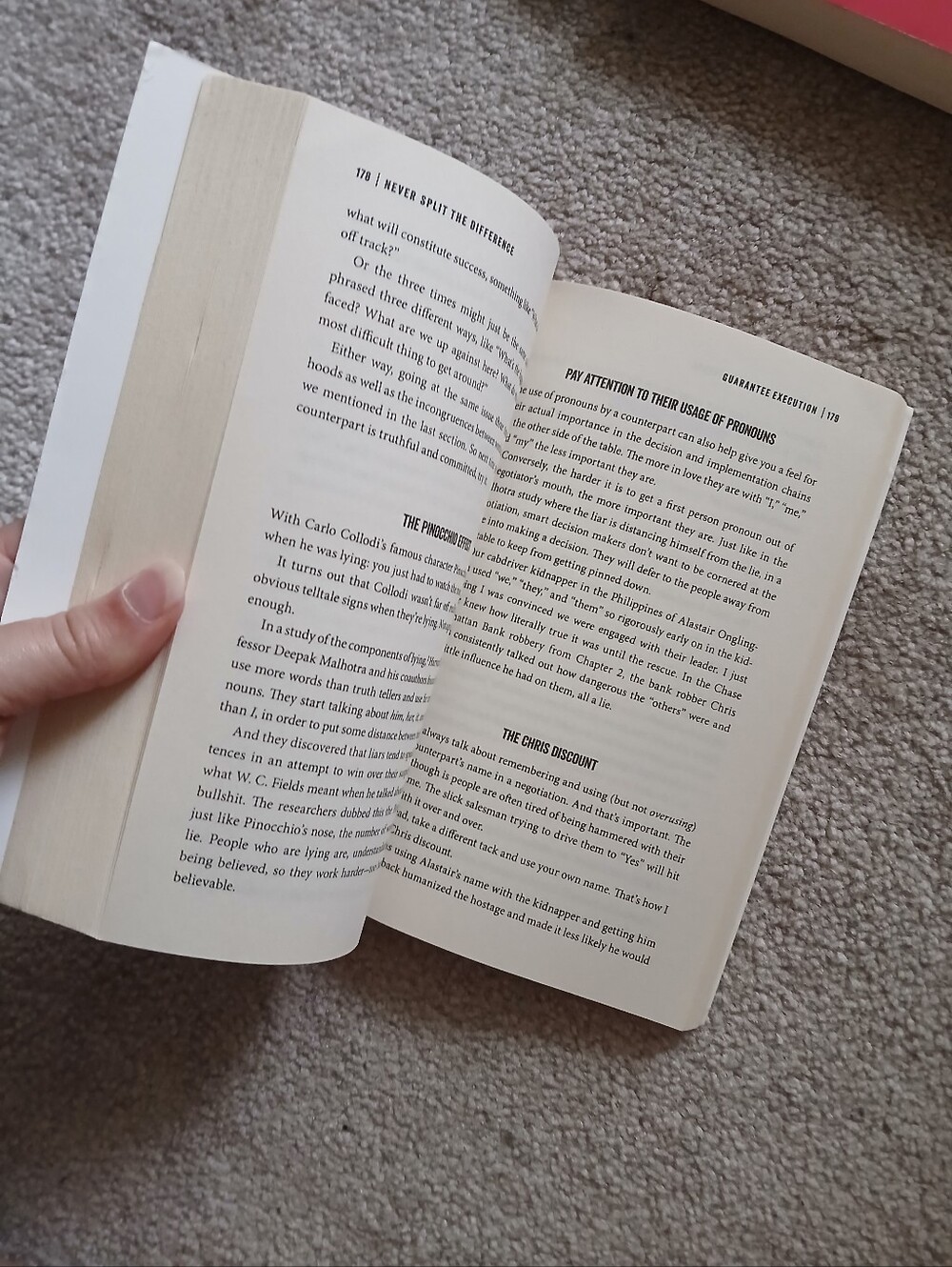 🤩 2/$30 Never Split The Difference By Chris Voss Paperback Book - Picture 3 of 3